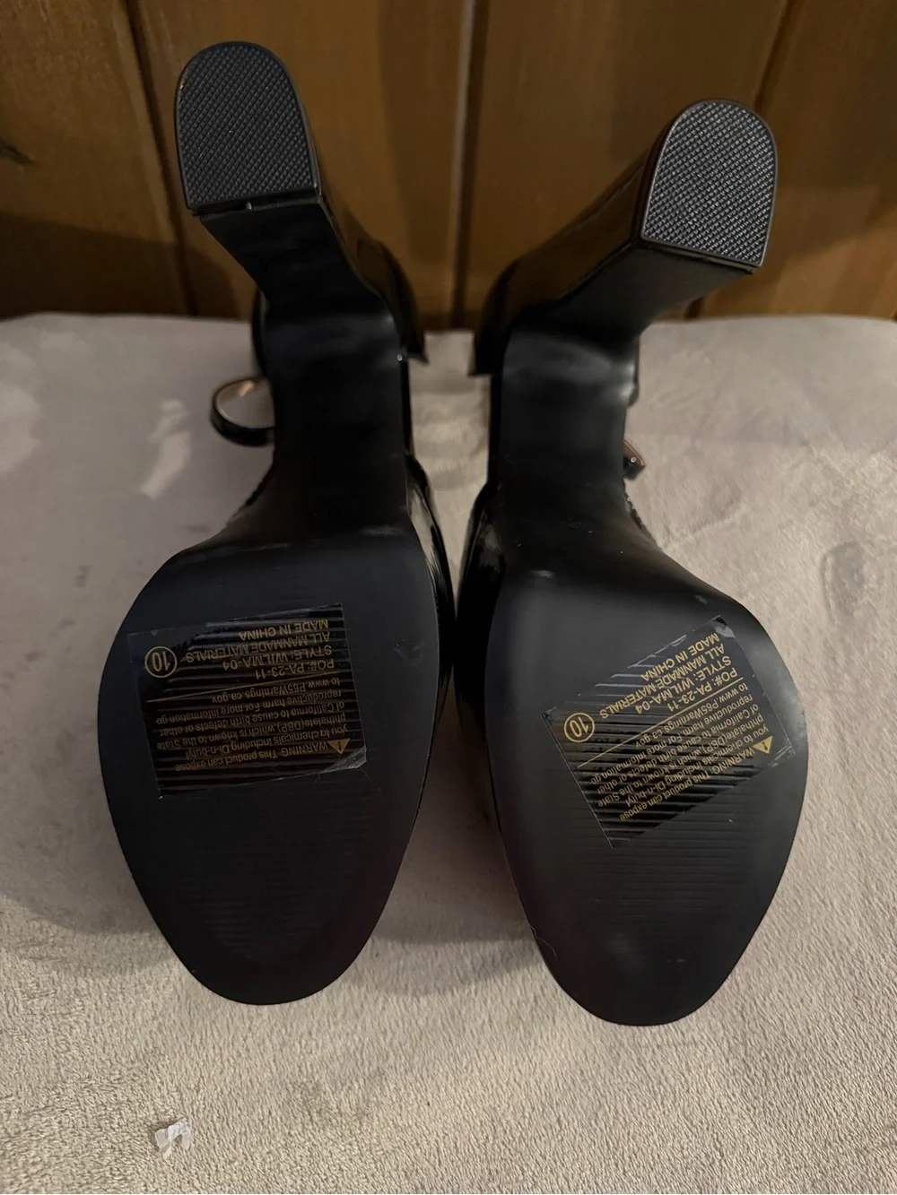 Forever 21 glossy black